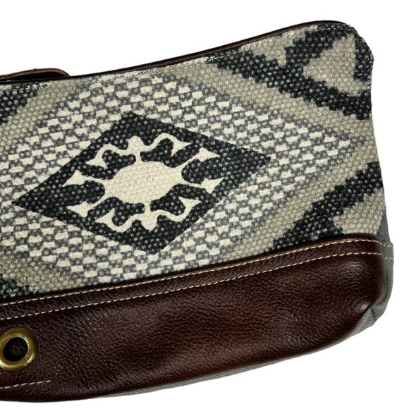 Myra Bag Bliss Pouch Wristlet Gray Aztec Boho Woven Brown Leather Clutch Western - Picture 4 of 8